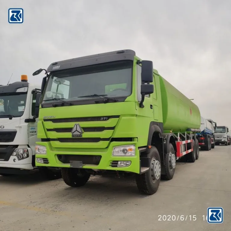 HOWO 8X4 Camión cisterna para la venta