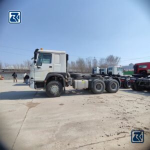¿Cuál es la capacidad de remolque de las cabezas tractoras HOWO?